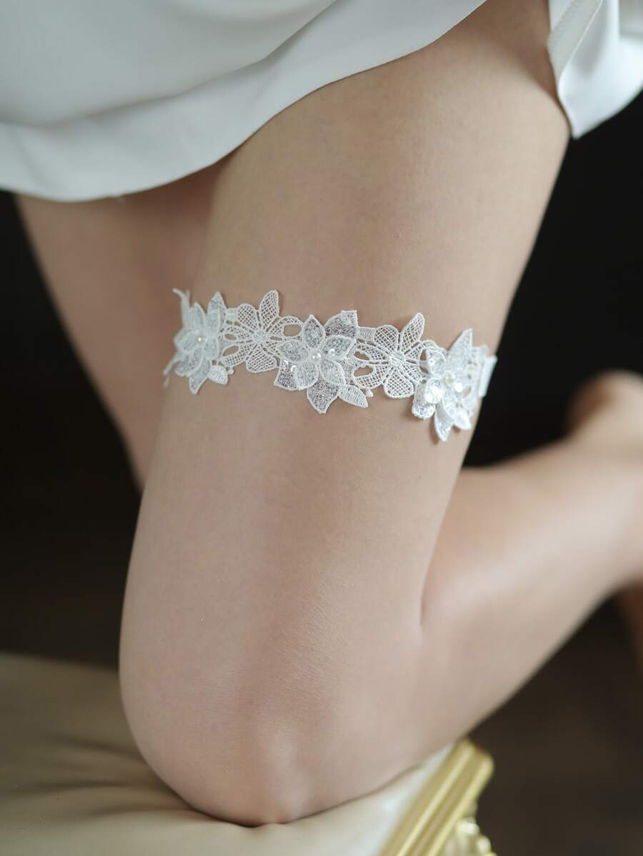 1件蕾丝花朵新娘吊袜带腿带，婚礼派对配饰（适合大腿周长：42-66厘米） - 白色 - 查看 1