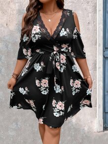 SHEIN Clasi 大碼印花挖肩蕾絲邊連衣裙 - 黑色 - 查看 3