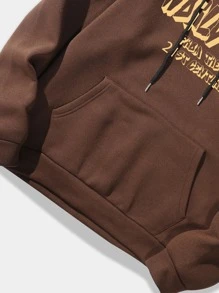 ROMWE MEN Street Life Guys Soccer & Letter Graphic Drawstring Thermal Lined Hoodie - Coffee Brown - View 4
