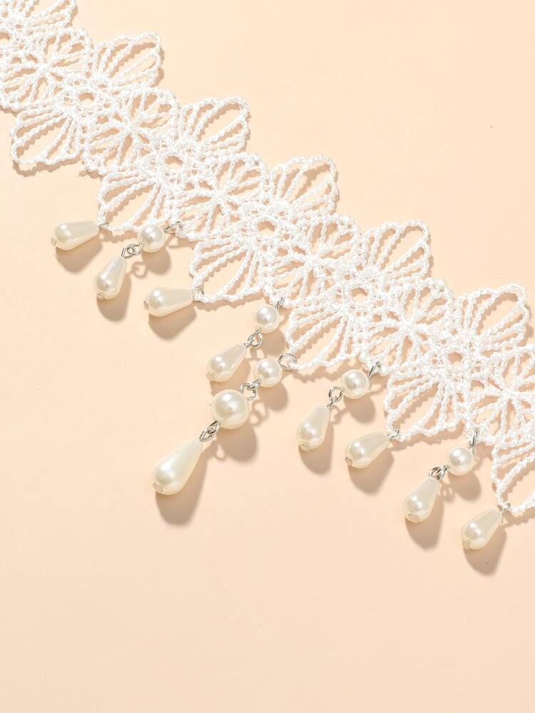Faux Pearl Decor Choker