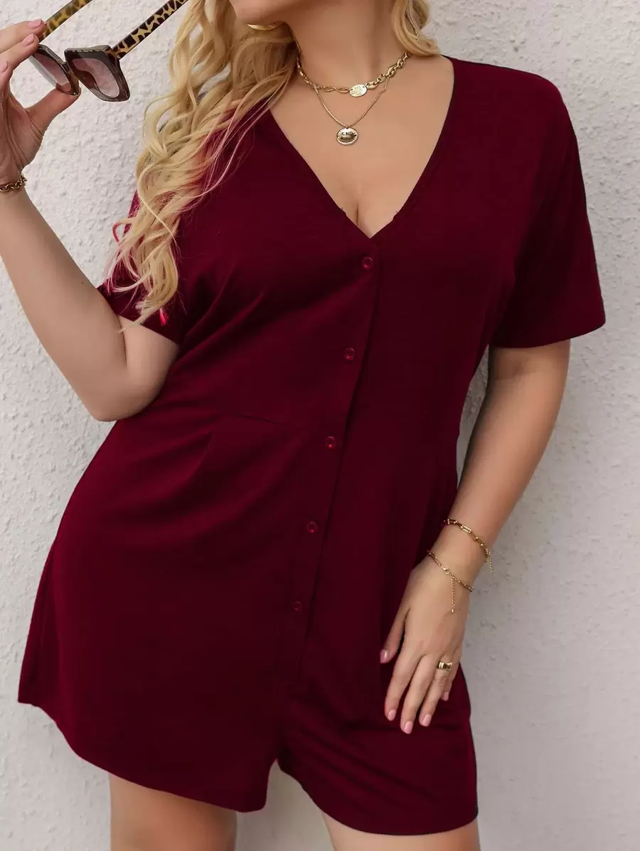 SHEIN LUNE 大碼素色前紐扣連身短褲 - 酒紅色 - 查看 1