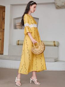 Mulvari Contrast Lace Flounce Sleeve Dress - Yellow - View 4