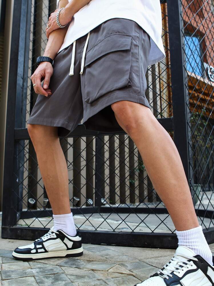 Manfinity EMRG Loose Men's Cargo Shorts With Flap Pockets And Drawstring Waist - Dark Grey - View 1