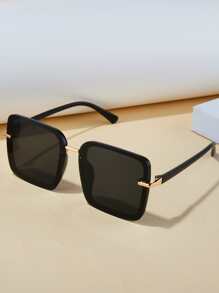 1pc Unisex Fashionable Square Retro Fashion Glasses, Versatile Classic Business Gifts, Suitable For Shading, Outdoor, Cycling, Stage Performance, Party, Wedding For Summer Beach Vacation,Outdoor,Travel - Black - View 1