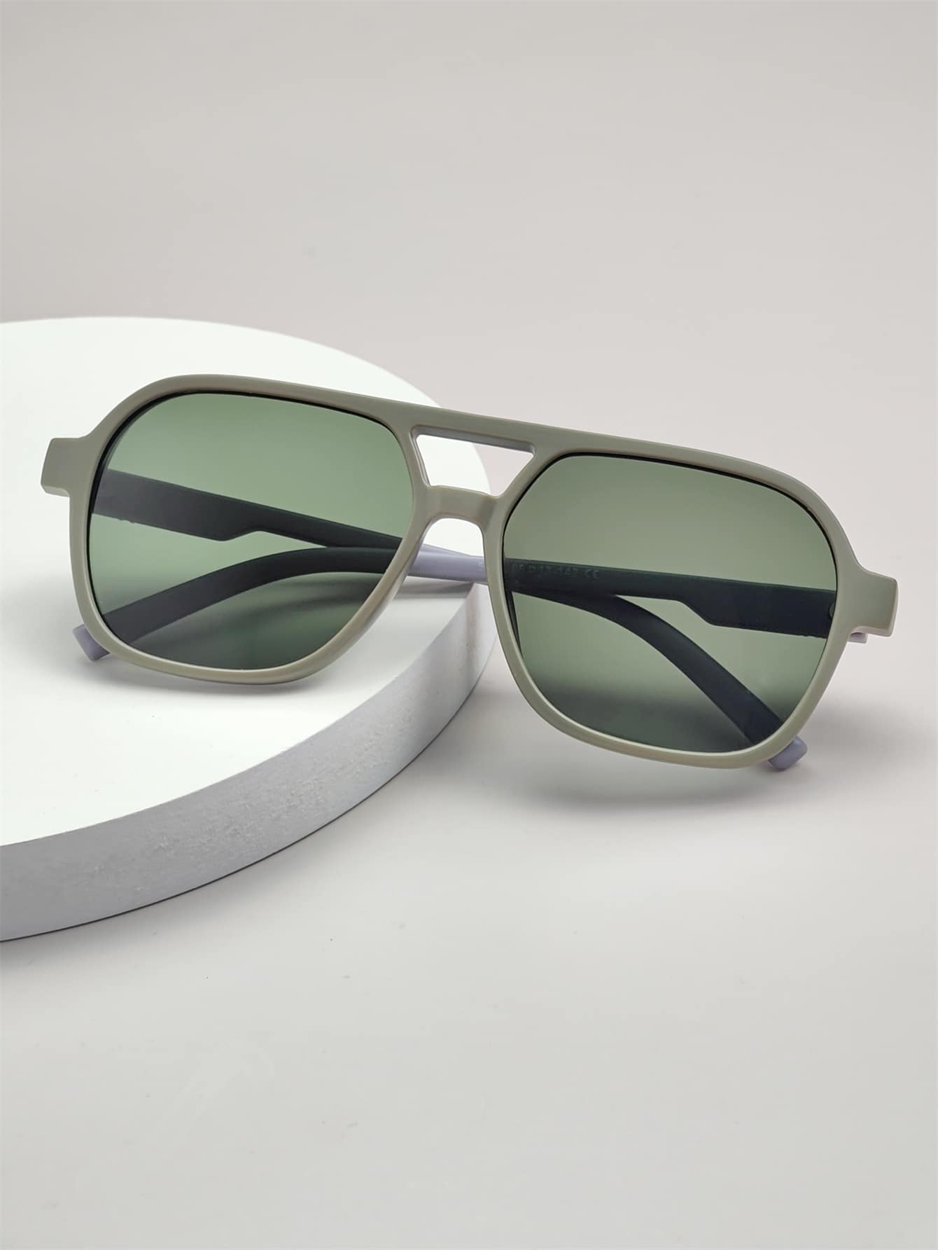 1 par de óculos masculinos com decoração geométrica, estilo casual, acessórios para praia, visual urbano e perfeitos para usar com jaqueta, moletom, blusa de moletom com capuz, calça de couro e calça cargo. Ideal para férias de verão na praia, atividades ao ar livre e viagens. - Verde escuro - Ver 1