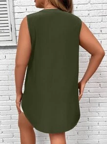 SHEIN LUNE Plus Notched Neckline Sleeveless Blouse - Army Green - View 2