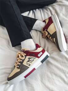 男士字母圖案撞色繫帶運動板鞋適用於戶外