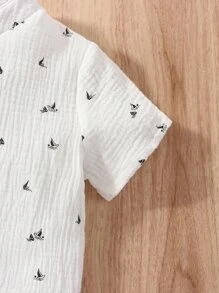 小男童半紐扣開襟襯衫