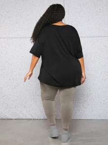 SHEIN CURVE+ Plus Size Letter & Figure Graphic Drop Shoulder Tee - Black - View 2