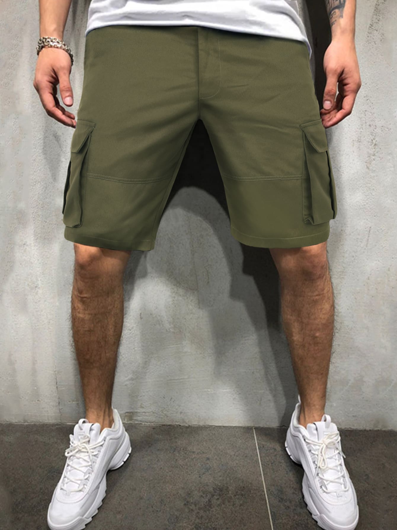 Manfinity Men Flap Pocket Side Shorts - Army Green - View 1