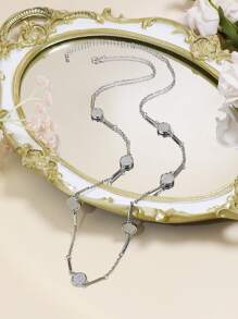 TopHanqi Round Decor Necklace