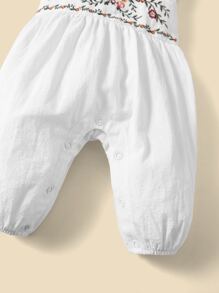 SHEIN Baby 1pc Floral Embroidery Ruffle Trim Jumpsuit - White - View 6