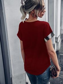 EMERY ROSE Brush Print Notched Neckline Batwing Sleeve Tee - Red and White - View 2