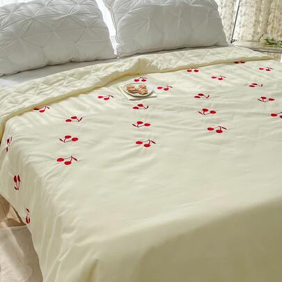 Khăn trải giường chần bông thêu hoa văn anh đào