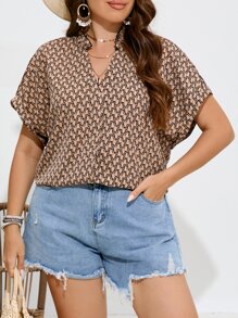 SHEIN LUNE Plus Allover Print Notched Neck Batwing Sleeve Blouse - Khaki - View 4