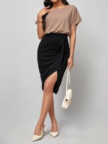 SHEIN Clasi Vestido bajo cruzado unicolor de manga murciélago con cinturón - Multicolor - Ver 3