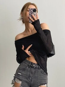 DAZY 簡約色系露肩燕蝶袖短款上衣