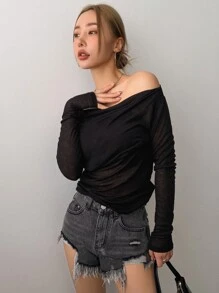 DAZY 簡約色系露肩燕蝶袖短款上衣