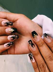 萬聖節24入組短杏仁造型時尚火焰和交叉圖案全覆蓋假指甲帶吊墜適用於節日,派對,舞蹈,日常穿著帶1果凍膠水和1指甲銼 - 彩色 - 查看 1