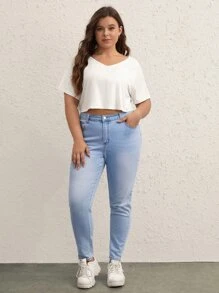 SHEIN BASICS Plus 1pc Solid V Neck Crop Tee - White - View 4