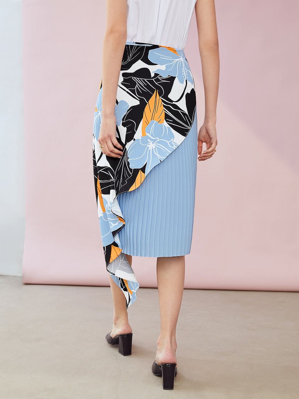 MOTF PLEATED FLORAL SKIRT