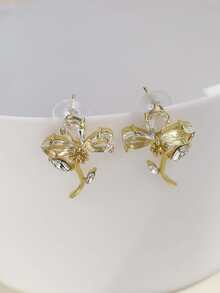 2pcs Rhinestone Decor Flower Design Stud Earrings - Multicolor - View 2