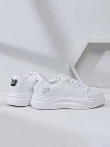 Alan Vincent 女式白色鞋款，休閒百搭的平底運動鞋，附銀色玫瑰刺繡，時尚且舒適