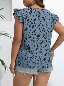 SHEIN LUNE Plus Allover Print Notched Neckline Ruffle Trim Blouse