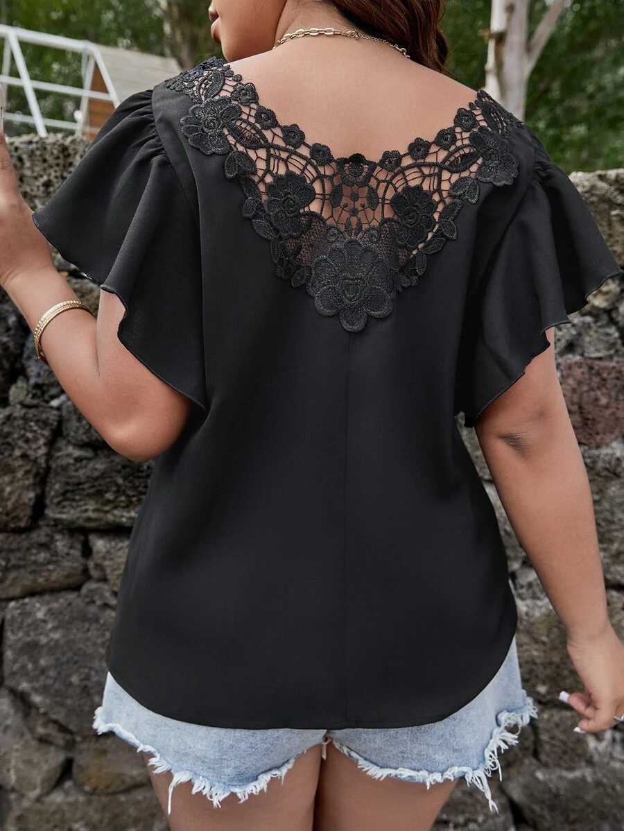 SHEIN LUNE 大碼拼接水溶蕾絲蝴蝶袖襯衫 - 黑色 - 查看 1