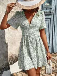 SHEIN Frenchy Ditsy Floral Print Ruched Waist Dress Summer Vacation Green Flower Green Christmas Beach - Green - View 3