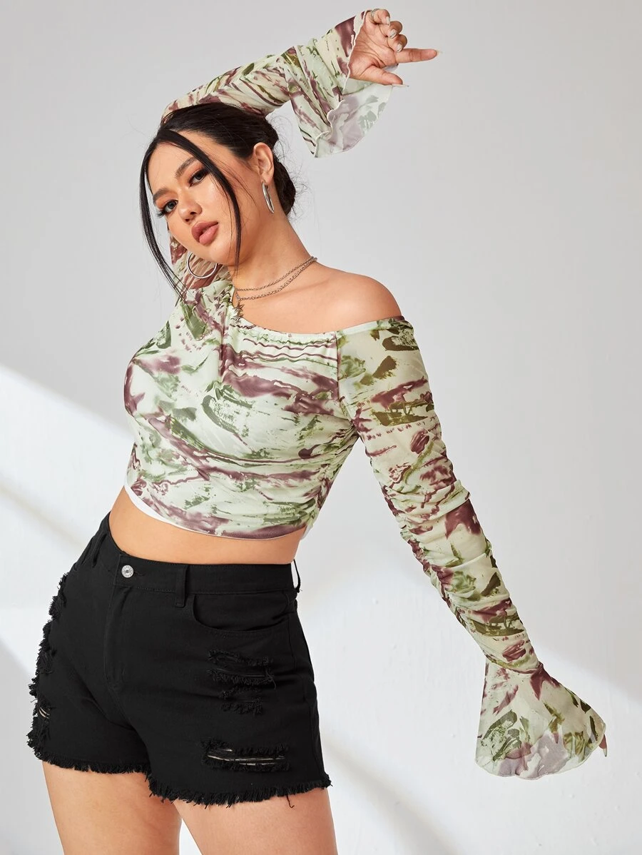 SHEIN Privé Plus Allover Print Off Shoulder Flounce Sleeve Crop Top - Multicolor - View 1
