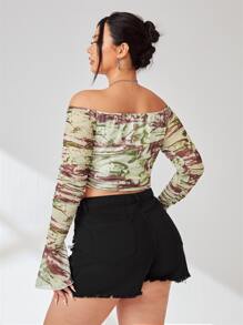 SHEIN Privé Plus Allover Print Off Shoulder Flounce Sleeve Crop Top - Multicolor - View 2