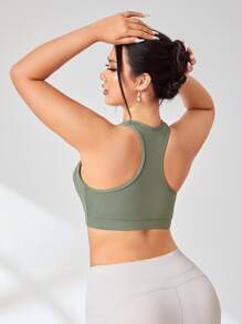 Yoga Basic Plus Solid Racer Back Sports Bra - Green - View 2