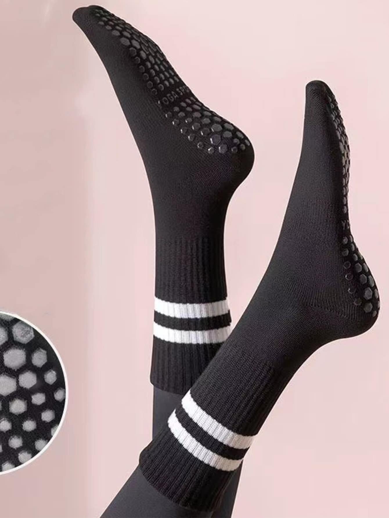1雙女式瑜伽襪，配有矽膠防滑條，適用於春夏季的瑜伽、普拉提和芭蕾運動