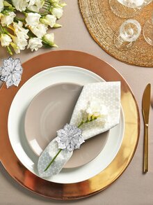 1pc Plastic Napkin Ring, Creative Flower Shaped Napkin Ring Holder For Kitchen Dining Table - Silver - View 4