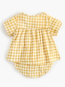 Conjunto de 2 piezas de pantalones cortos informales de manga corta con parte delantera abierta para niña bebé, conjunto de pantalones cortos triangulares para vacaciones de verano en la playa - Amarillo - Ver 2