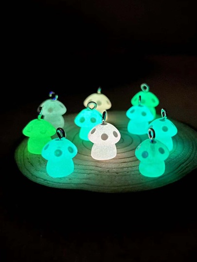 10pcs Random Glow In The Dark Mushroom DIY Pendant