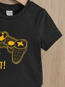 SHEIN Baby Boy Gamepad & Slogan Graphic Tee & Shorts - Yellow - View 4