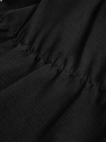 SHEIN MOD 蕾絲拼接前繫帶吊帶上衣 - 黑色 - 查看 3