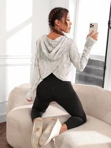 SHEIN Sport Studio Felpa con cappuccio corta con grafica geometrica, scollo avvolgente, adatta per attività sportive, felpa autunnale