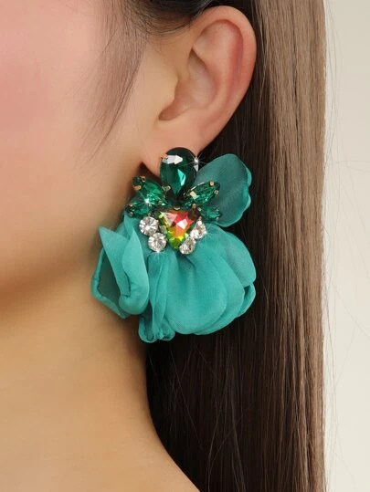 水鑽和花朵裝飾耳環