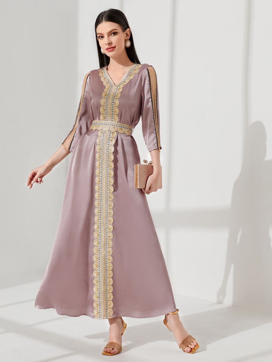 Al Najma 鏈條拼接袖貼花前繫腰帶連衣裙 - 藕粉色 - 查看 1