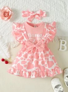 SHEIN Vintaside Kids 嬰兒女寶寶字母圖形連體衣和牛印花荷葉邊蝴蝶結前襟連身裙和頭帶 - 彩色 - 查看 3
