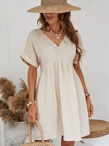 SHEIN VCAY 拼接水溶蕾絲蝙蝠袖娃娃裙 - 米色 - 查看 6