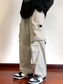 Manfinity Roghcode 男士鬆身cargo褲,可調節束口腰帶,字母補丁和實用口袋 - 杏色 - 查看 1