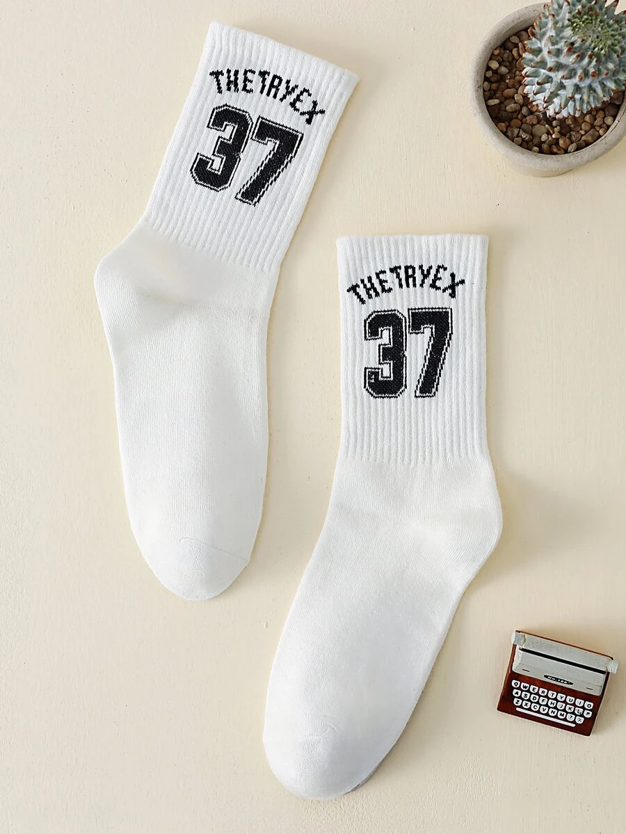 1雙男士字母圖案休閒中筒襪適用於日常