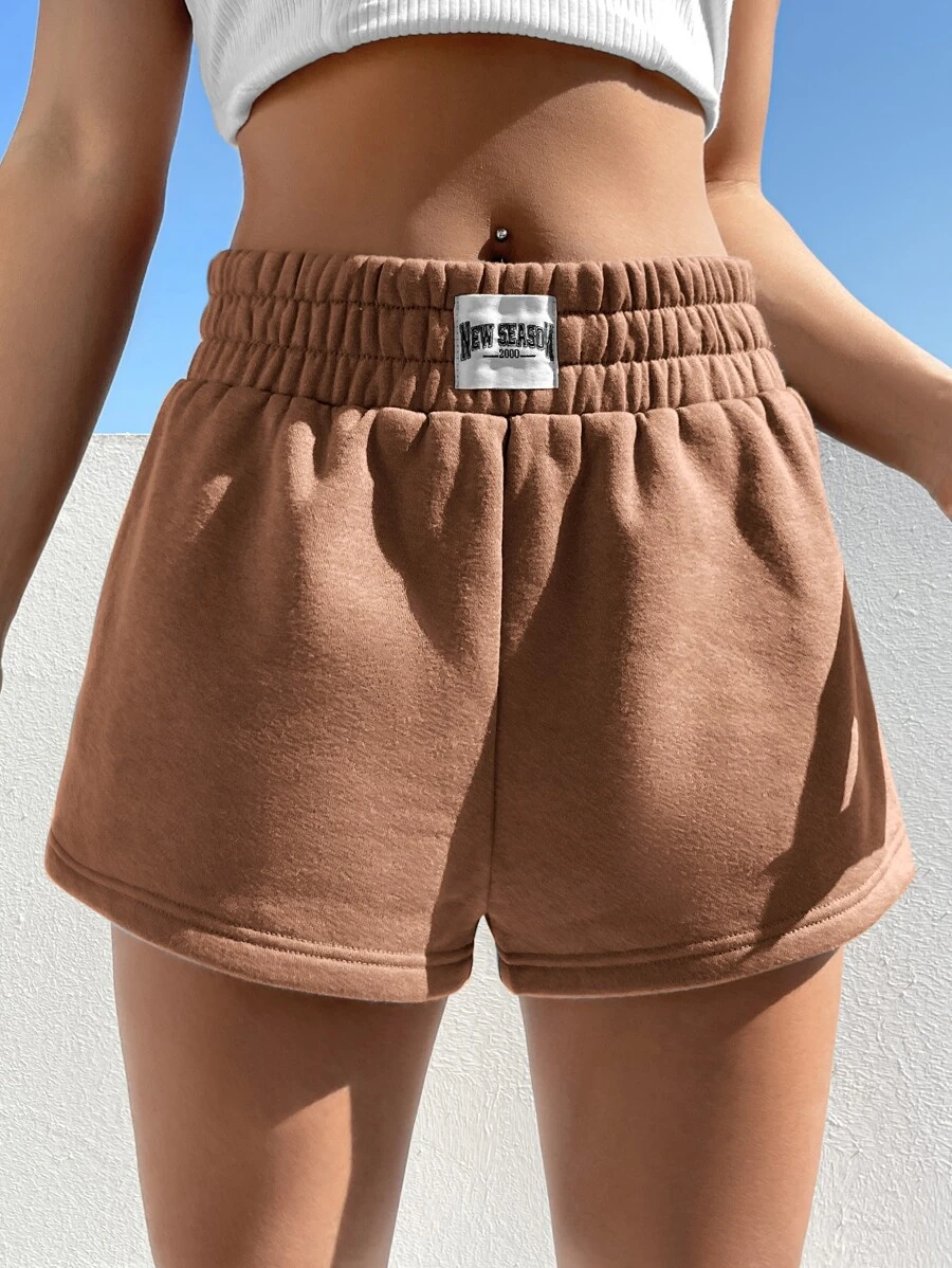 SHEIN EZwear 字母補丁細節彈性腰帶短褲 - 摩卡棕 - 查看 1