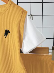 SHEIN Playful Pals 年輕男孩馬和人物刺繡2合1t恤和短褲和帽子