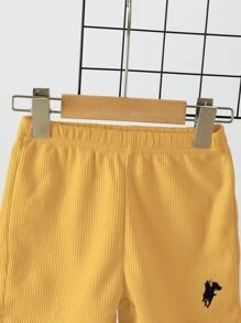 SHEIN Playful Pals 年輕男孩馬和人物刺繡2合1t恤和短褲和帽子