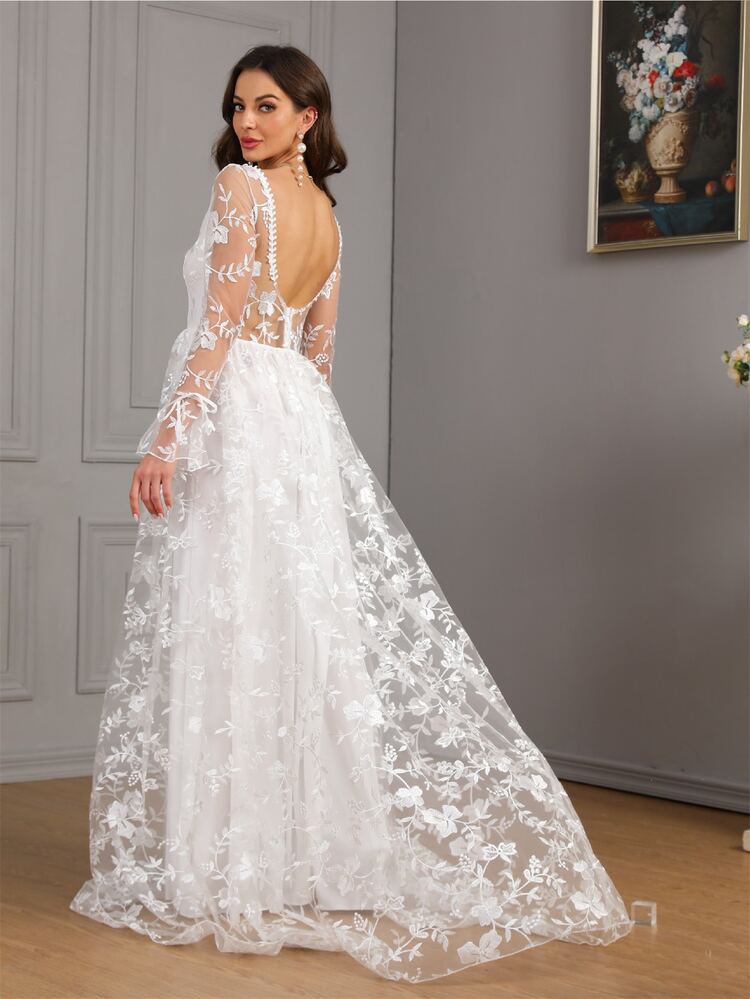 Robe de mariée maxi blanche à manches longues, col en V, avec broderie florale et superposition de maille. Robe de mariée élégante pour la mariée au printemps et en vacances - Blanc - Voir 2